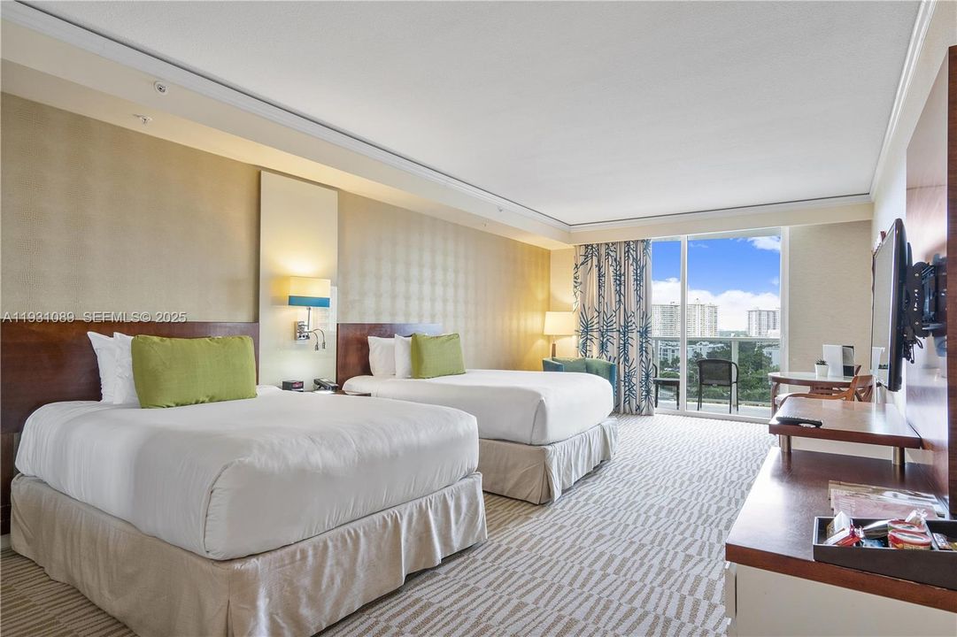 На продажу: $250,000 (0 спален, 1 ванн, 551 Квадратных фут)