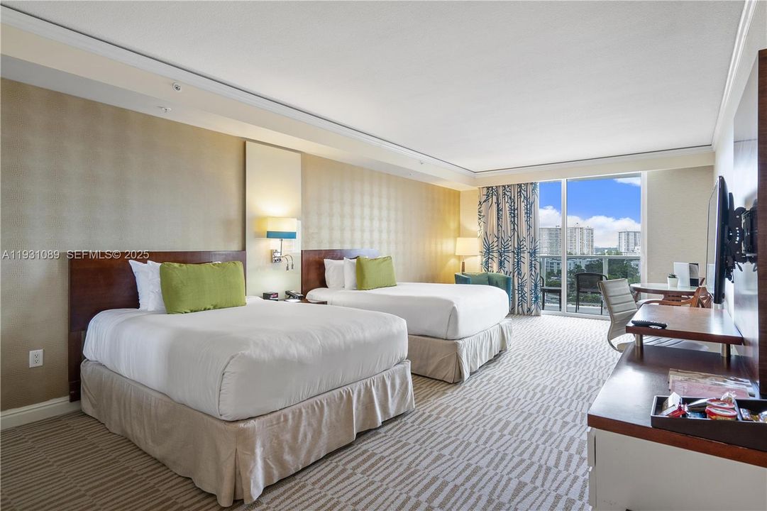 На продажу: $250,000 (0 спален, 1 ванн, 551 Квадратных фут)