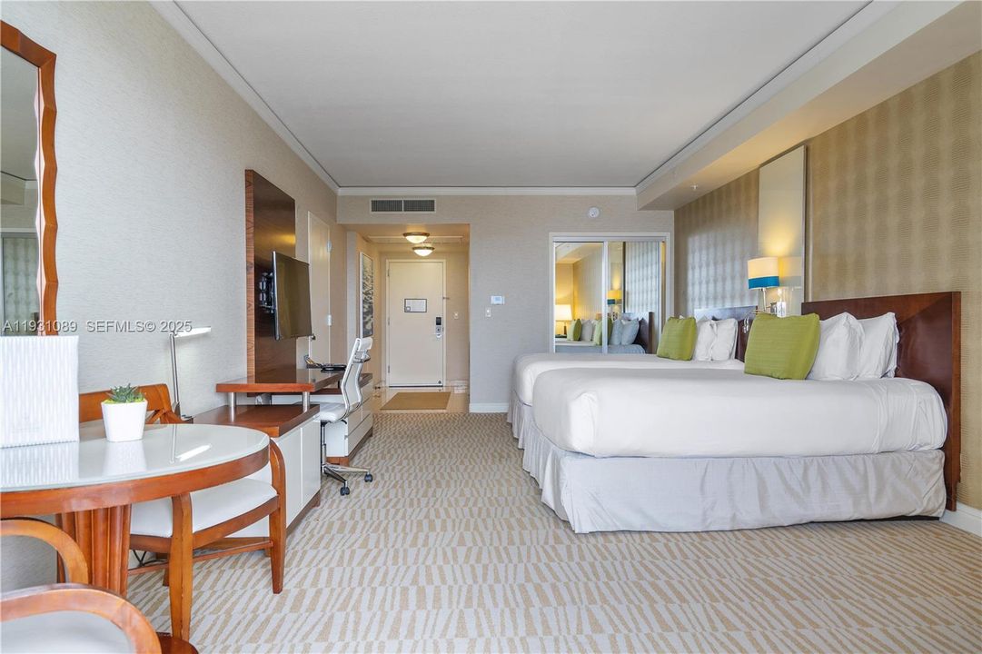 На продажу: $250,000 (0 спален, 1 ванн, 551 Квадратных фут)