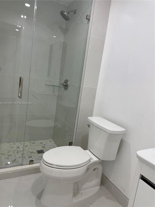 For Rent: $1,600 (1 beds, 1 baths, 1812 Square Feet)