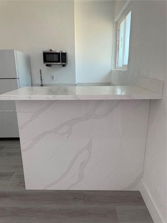 For Rent: $1,600 (1 beds, 1 baths, 1812 Square Feet)