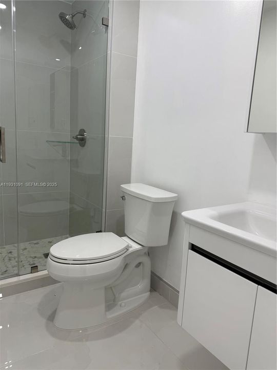 For Rent: $1,600 (1 beds, 1 baths, 1812 Square Feet)