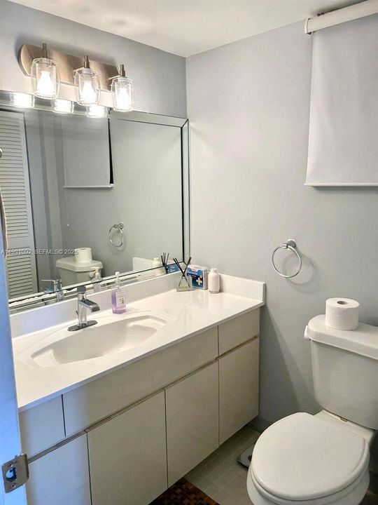 For Rent: $2,800 (1 beds, 1 baths, 760 Square Feet)