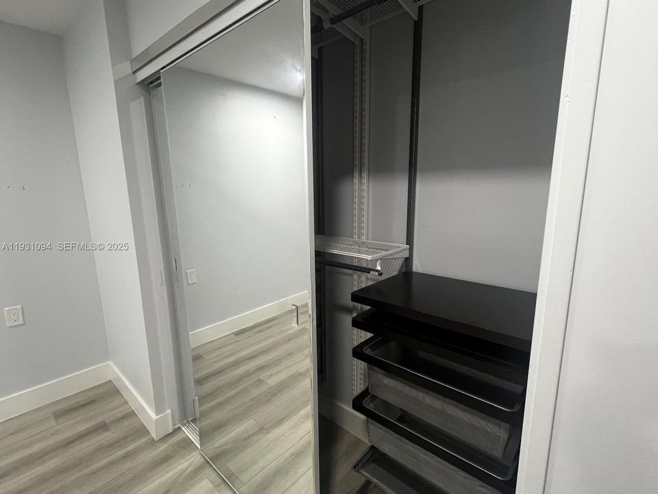 出租: $2,500 (2 贝兹, 1 浴室, 0 平方英尺)