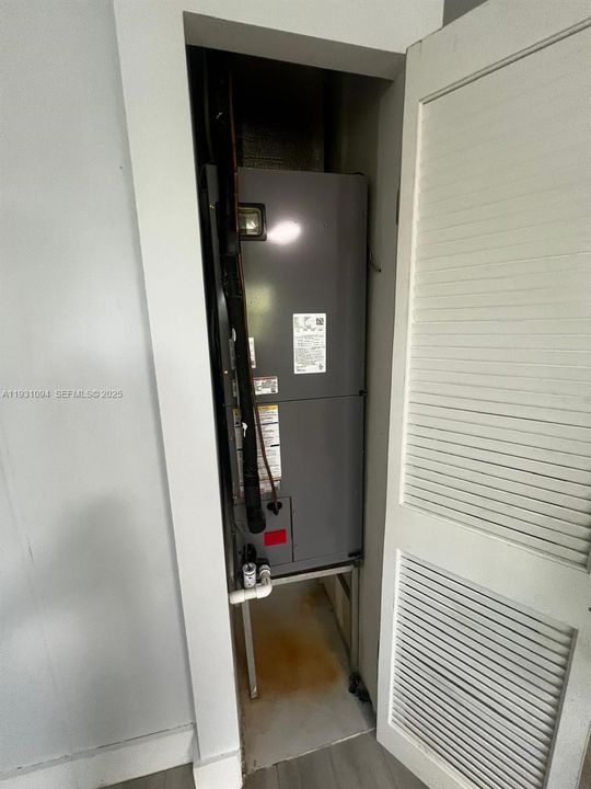 出租: $2,500 (2 贝兹, 1 浴室, 0 平方英尺)