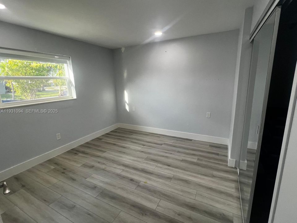 出租: $2,500 (2 贝兹, 1 浴室, 0 平方英尺)