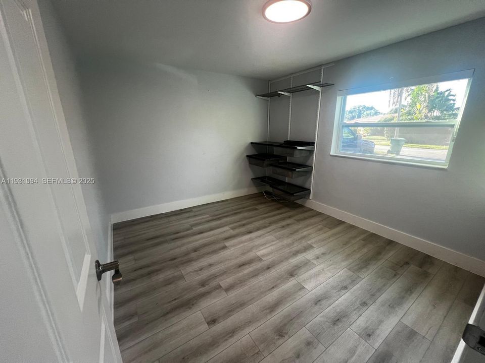 出租: $2,500 (2 贝兹, 1 浴室, 0 平方英尺)