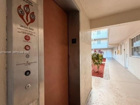 В аренду: $2,085 (2 спален, 2 ванн, 1004 Квадратных фут)