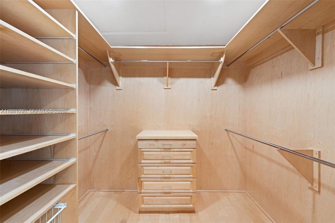 待售: $2,999,999 (5 贝兹, 3 浴室, 3828 平方英尺)