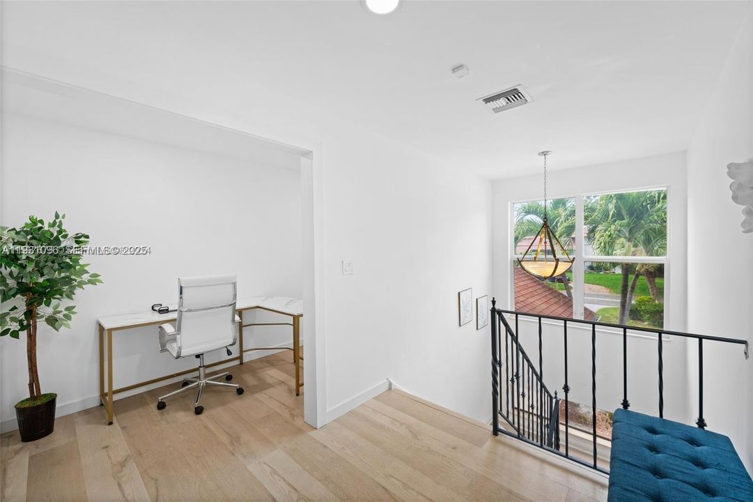 待售: $2,999,999 (5 贝兹, 3 浴室, 3828 平方英尺)