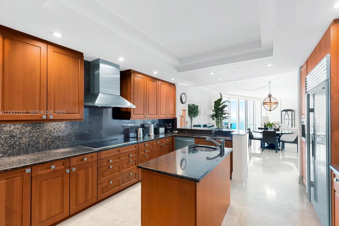 For Sale: $5,700,000 (3 beds, 3 baths, 3105 Square Feet)