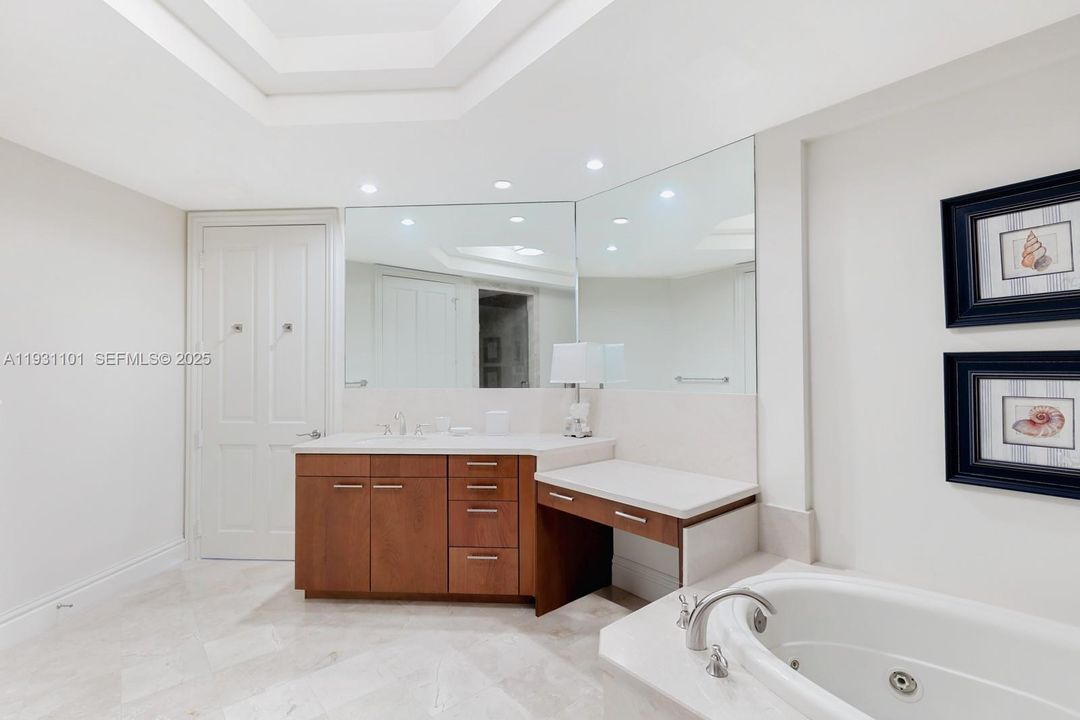 For Sale: $5,700,000 (3 beds, 3 baths, 3105 Square Feet)