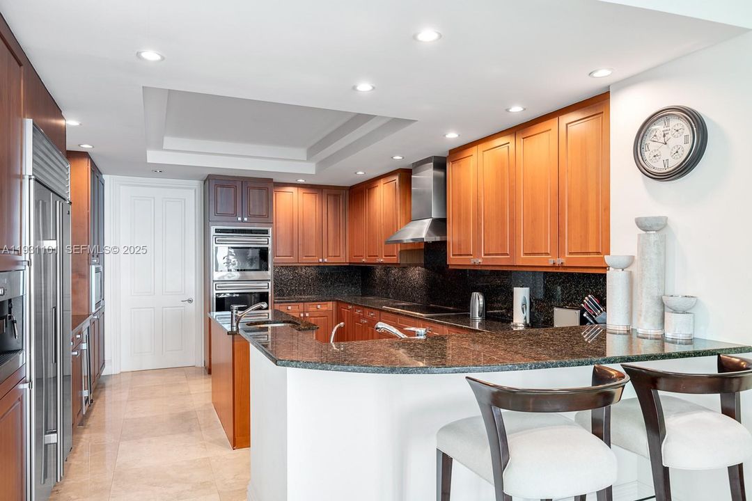 For Sale: $5,700,000 (3 beds, 3 baths, 3105 Square Feet)