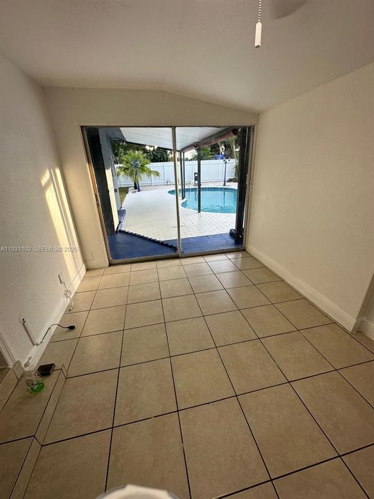 For Rent: $3,900 (4 beds, 2 baths, 1829 Square Feet)