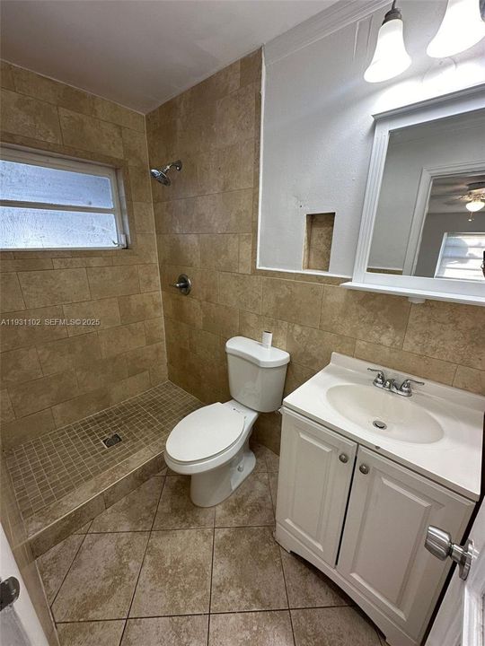 For Rent: $3,900 (4 beds, 2 baths, 1829 Square Feet)