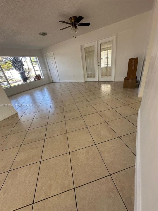 For Rent: $3,900 (4 beds, 2 baths, 1829 Square Feet)