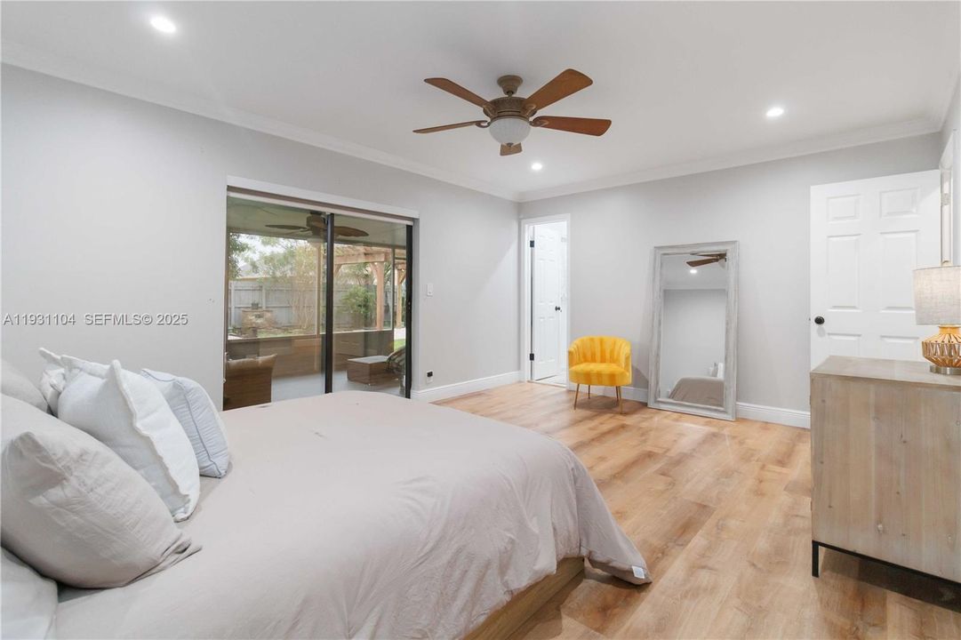 For Sale: $549,900 (3 beds, 2 baths, 1567 Square Feet)