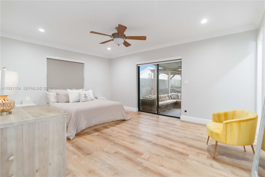 For Sale: $549,900 (3 beds, 2 baths, 1567 Square Feet)