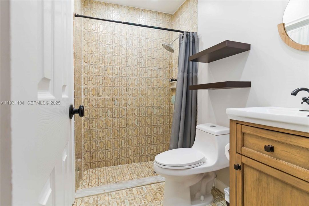 For Sale: $549,900 (3 beds, 2 baths, 1567 Square Feet)