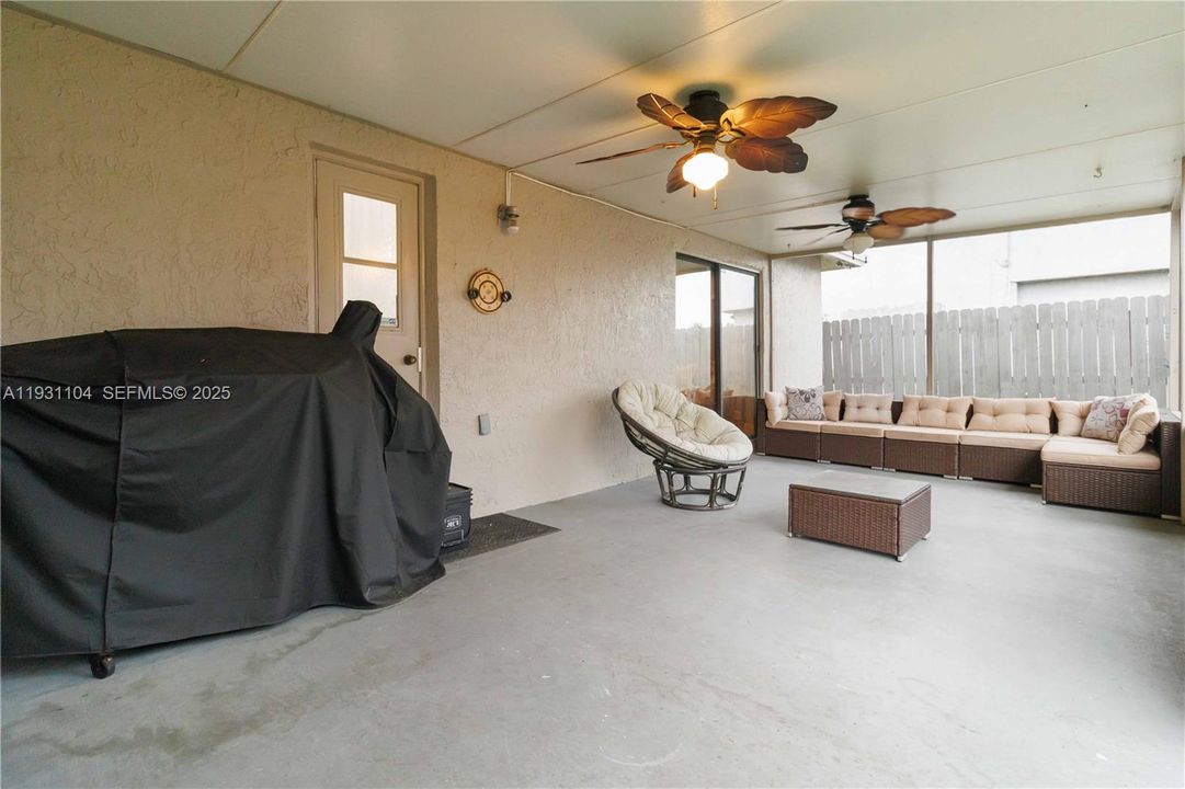 For Sale: $549,900 (3 beds, 2 baths, 1567 Square Feet)