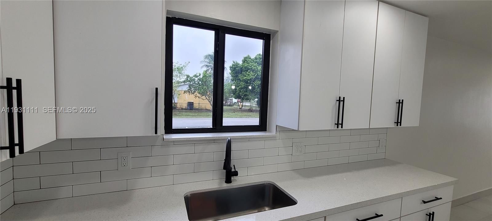 For Rent: $2,800 (2 beds, 1 baths, 1485 Square Feet)