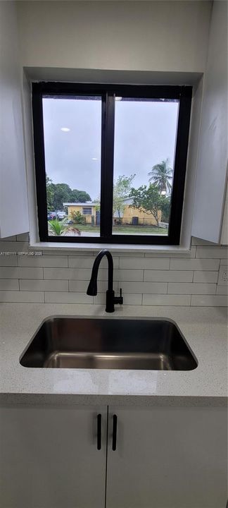 For Rent: $2,800 (2 beds, 1 baths, 1485 Square Feet)