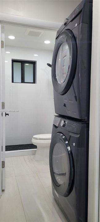 For Rent: $2,800 (2 beds, 1 baths, 1485 Square Feet)