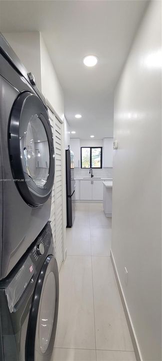 For Rent: $2,800 (2 beds, 1 baths, 1485 Square Feet)