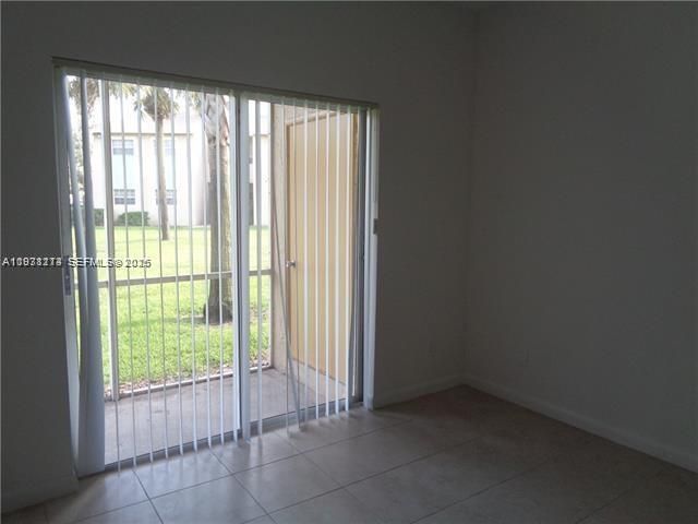 En Venta: $237,000 (2 camas, 2 baños, 807 Pies cuadrados)