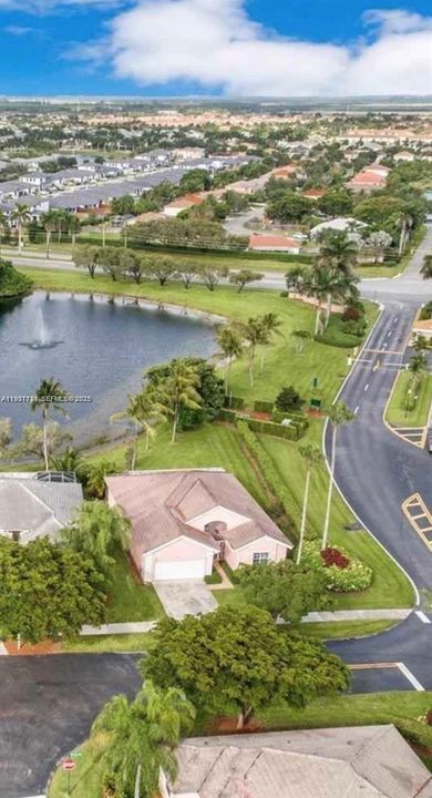 En Venta: $540,000 (4 camas, 2 baños, 1815 Pies cuadrados)