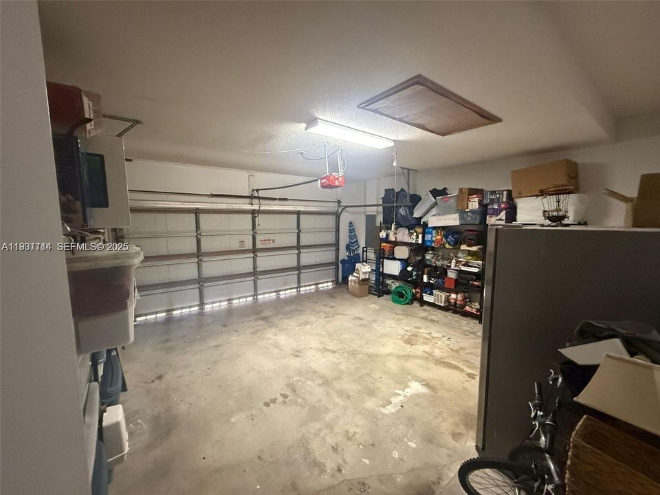 En Venta: $540,000 (4 camas, 2 baños, 1815 Pies cuadrados)