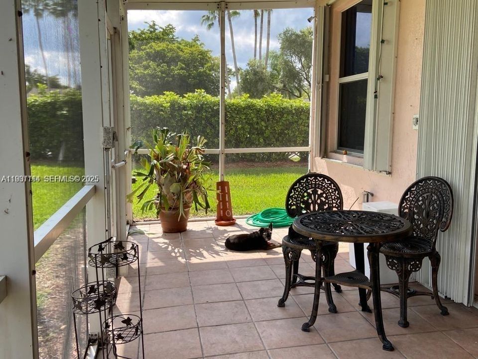 En Venta: $540,000 (4 camas, 2 baños, 1815 Pies cuadrados)