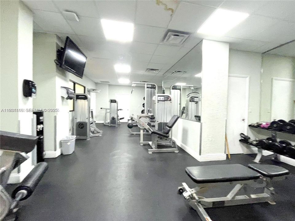 出租: $3,800 (2 贝兹, 2 浴室, 1094 平方英尺)