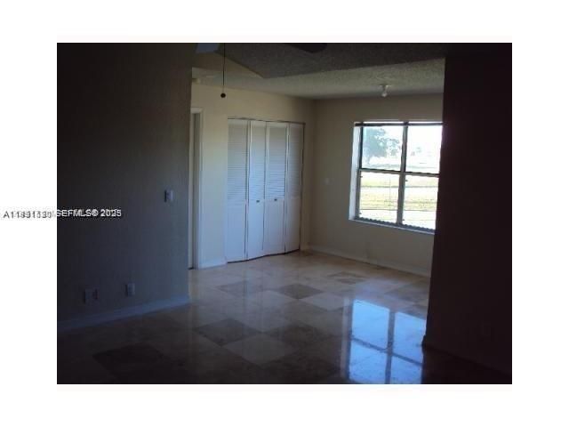 For Sale: $227,000 (2 beds, 2 baths, 1027 Square Feet)