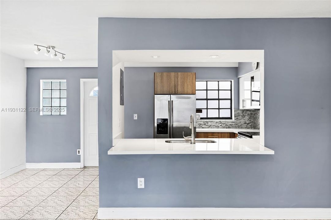 待售: $639,500 (3 贝兹, 2 浴室, 1632 平方英尺)