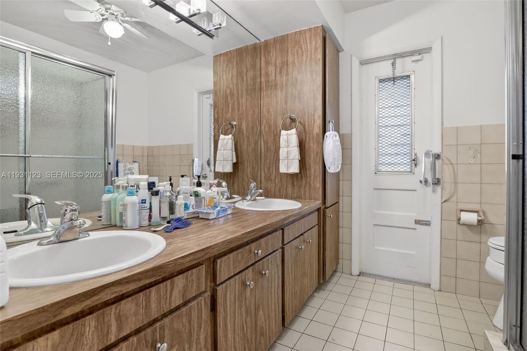 待售: $649,900 (3 贝兹, 2 浴室, 1967 平方英尺)