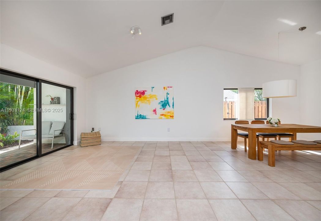 For Rent: $5,150 (4 beds, 3 baths, 2061 Square Feet)