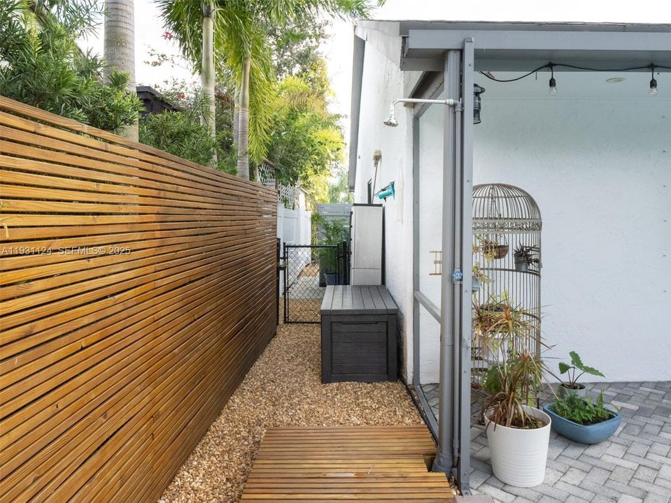 For Rent: $5,150 (4 beds, 3 baths, 2061 Square Feet)