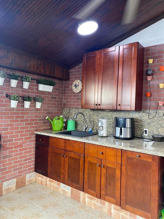 В аренду: $3,500 (3 спален, 2 ванн, 1451 Квадратных фут)