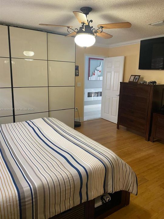 В аренду: $3,500 (3 спален, 2 ванн, 1451 Квадратных фут)