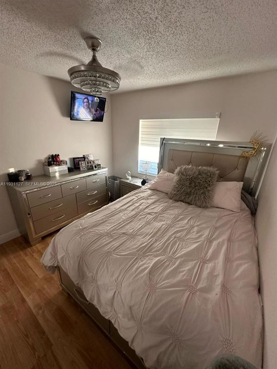 В аренду: $3,500 (3 спален, 2 ванн, 1451 Квадратных фут)