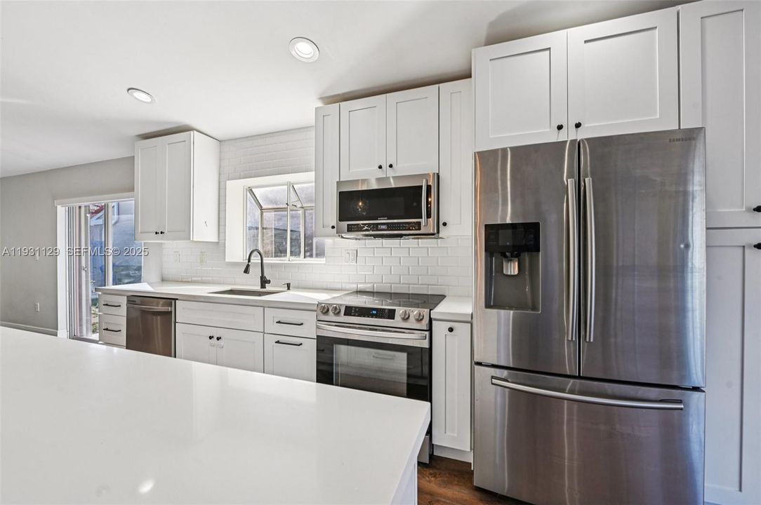 En Renta: $3,700 (3 camas, 2 baños, 1624 Pies cuadrados)