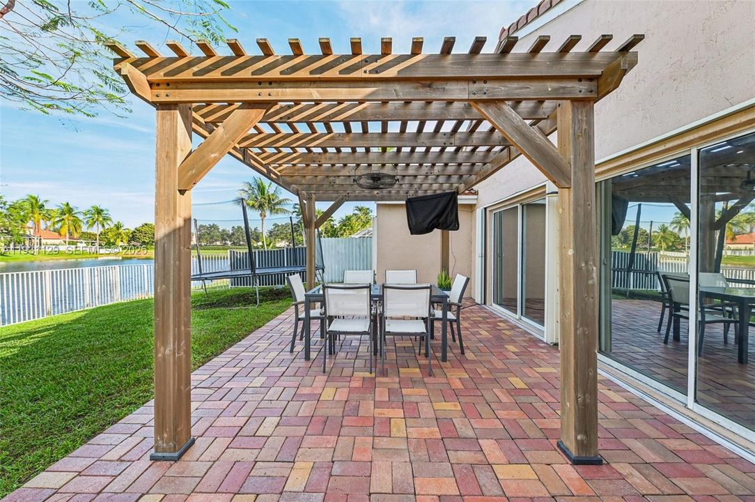 En Renta: $3,700 (3 camas, 2 baños, 1624 Pies cuadrados)