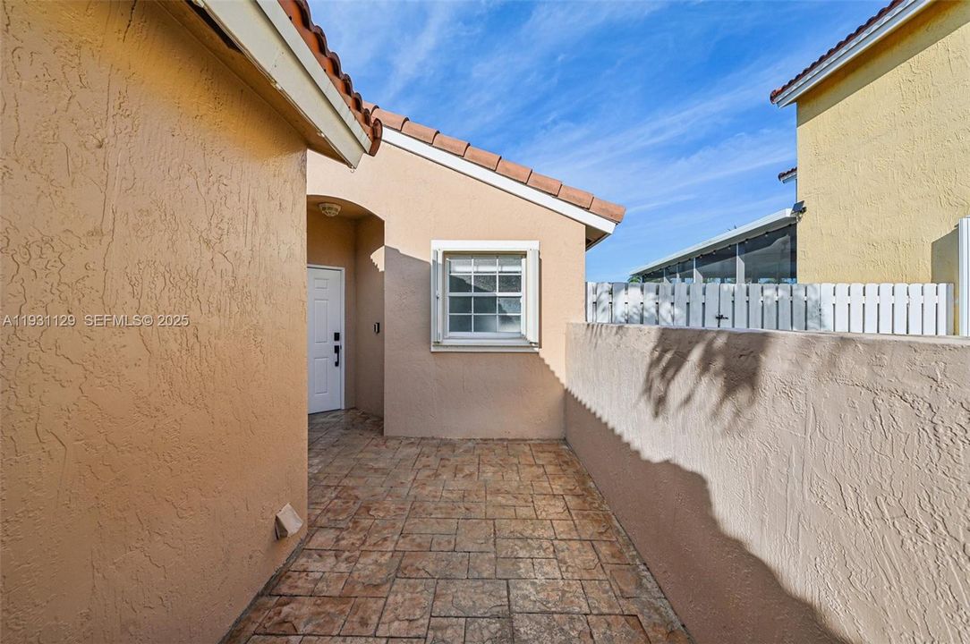 En Renta: $3,700 (3 camas, 2 baños, 1624 Pies cuadrados)