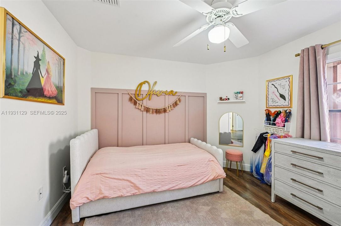 En Renta: $3,700 (3 camas, 2 baños, 1624 Pies cuadrados)