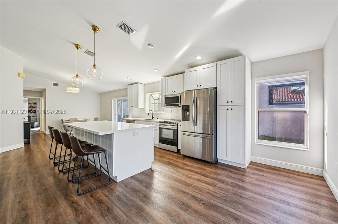 En Renta: $3,700 (3 camas, 2 baños, 1624 Pies cuadrados)