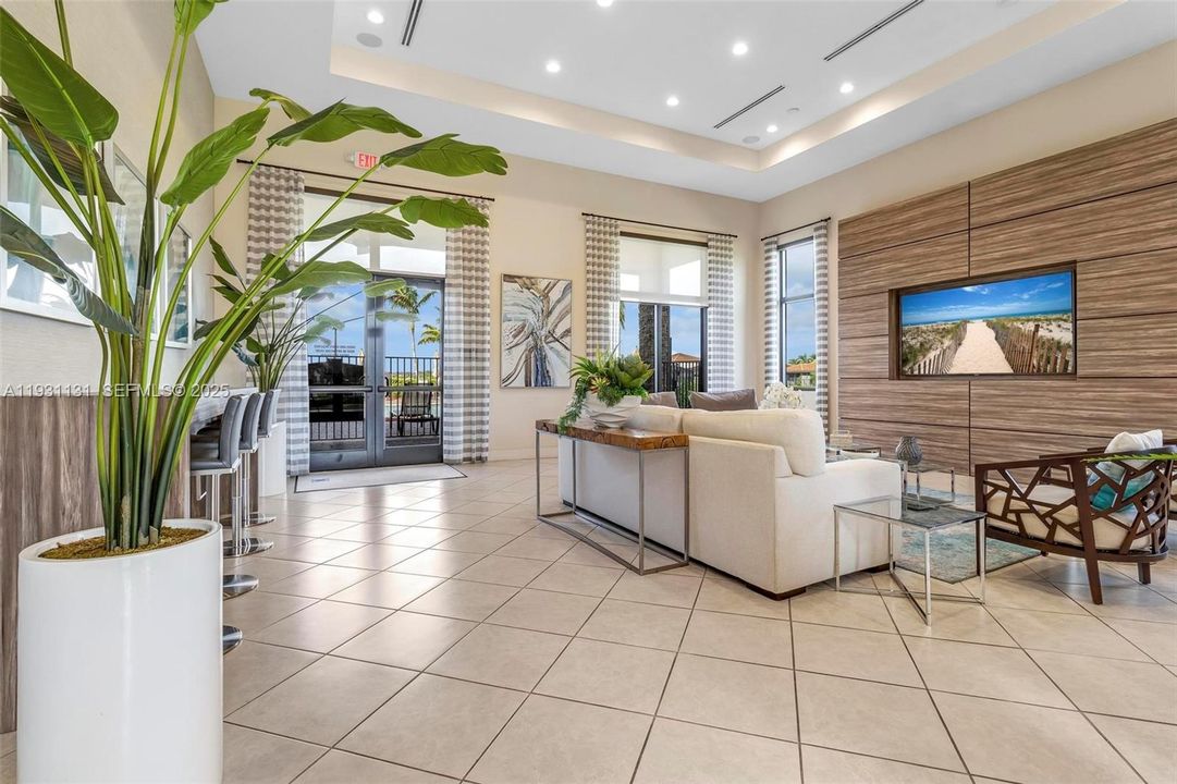 На продажу: $685,000 (4 спален, 2 ванн, 2720 Квадратных фут)