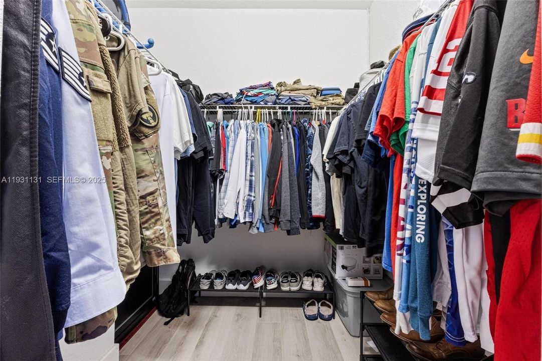 На продажу: $685,000 (4 спален, 2 ванн, 2720 Квадратных фут)