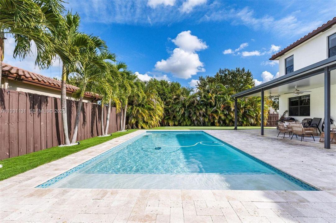 На продажу: $685,000 (4 спален, 2 ванн, 2720 Квадратных фут)