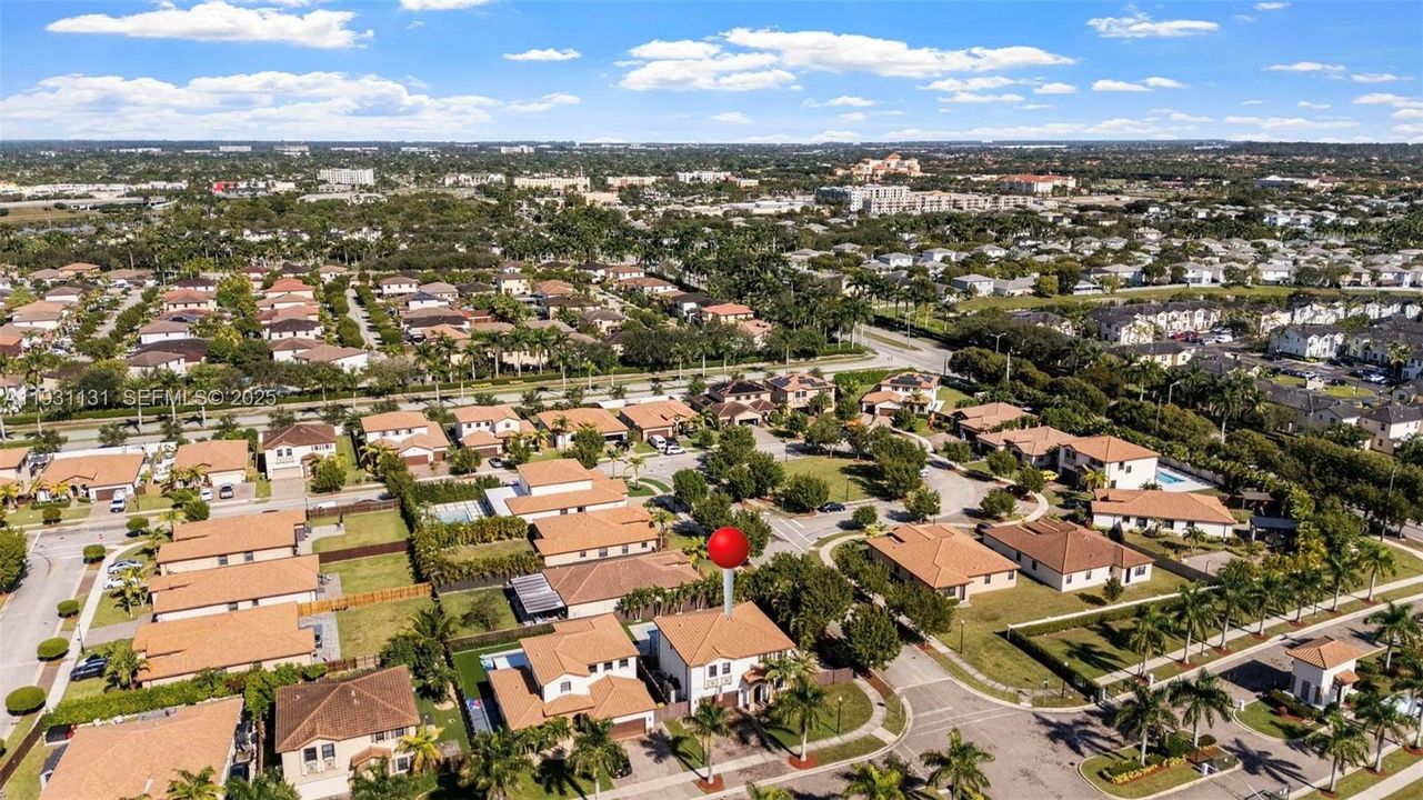 На продажу: $685,000 (4 спален, 2 ванн, 2720 Квадратных фут)